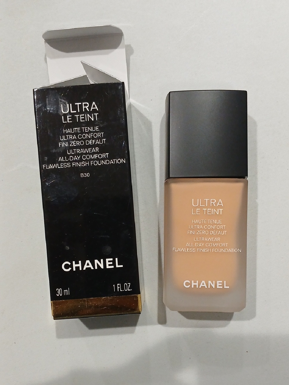BRAND NEW CHANEL ULTRA LE TEINT FOUNDATION -B30